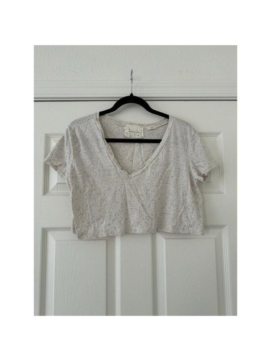 Tops - Crop V-neck Top